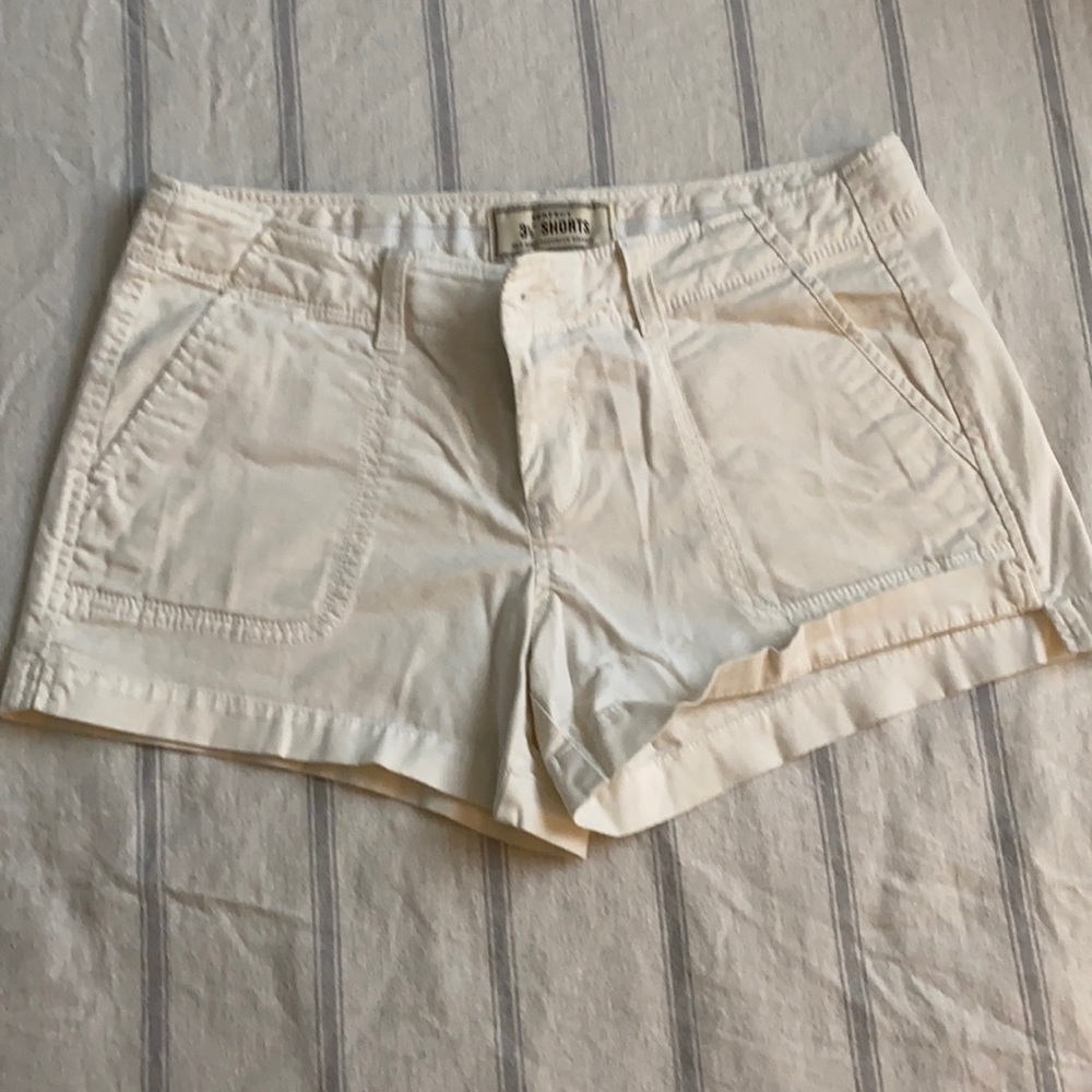 Old Navy white shorts